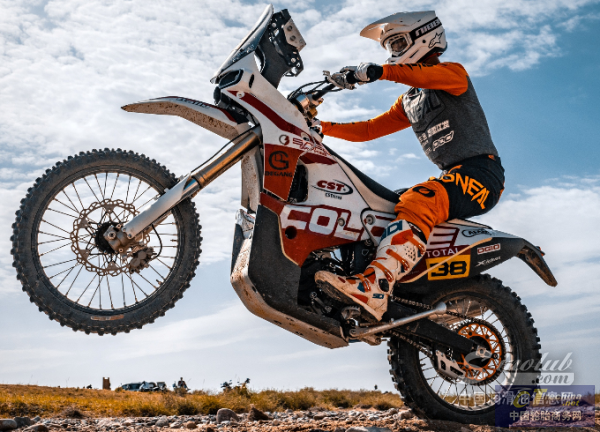 正新轮胎装配中国摩托凯越机车，迎战2023达喀尔拉力赛