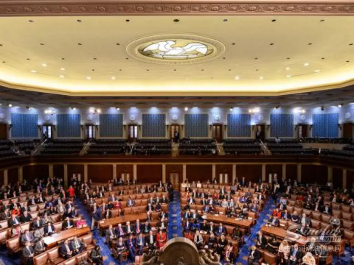 为了遏制中国电动汽车，美国吵起来了