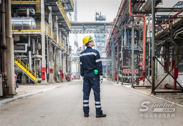 埃尼集团设立工业发展部门以管理炼油厂并支持转型