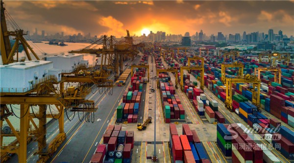 央企品质服务大国港口 | 统一润滑油服务中国港口供应联盟企业