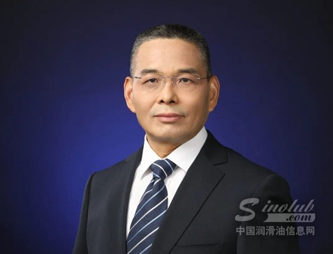 中国石化报刊发润滑油公司张春辉同志署名文章《以改革实效开创润滑油专业化经营新局面》