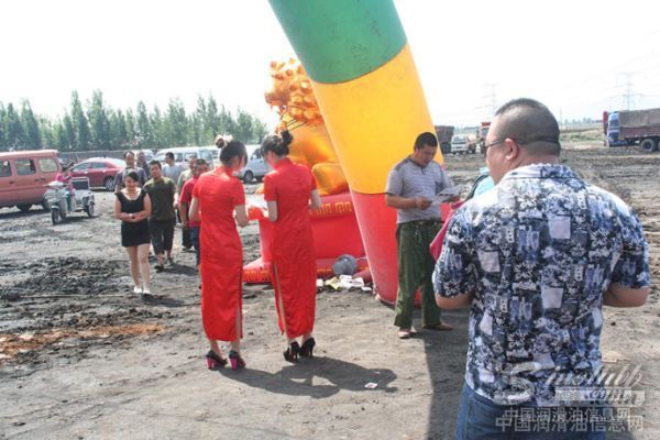 2013加德士德乐润滑油卡车全国巡展活动张家口站