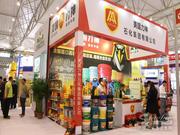 2016成都全国汽配会展台风采：美国力神润滑油