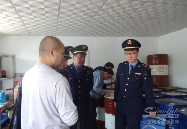 密云工商查扣涉嫌侵权“长城牌”润滑油93桶