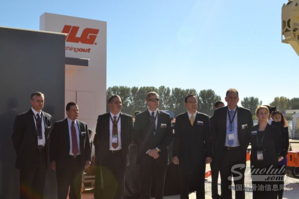 捷尔杰亮相BICES 2013，持续推进中国高空作业平台的健康发展