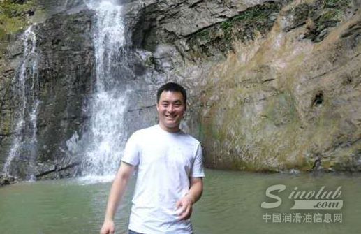 吴志鲁：商海如潮 千舸竞渡