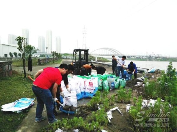 江苏司能全体成员“齐心协力、众志成城”做好防汛工作