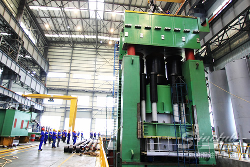 长城润滑油成为世界最大吨位液压机初装用油