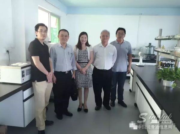 马石油专家来中东油王-伊斯坦考察与交流