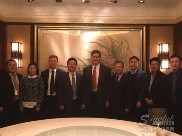 龙蟠科技石俊峰董事长与雅富顿全球总裁在京进行会谈