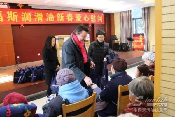 福斯：过年头等大事——百善孝为先