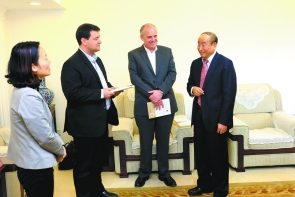 石化联合会与埃克森美孚探讨“一带一路”合作