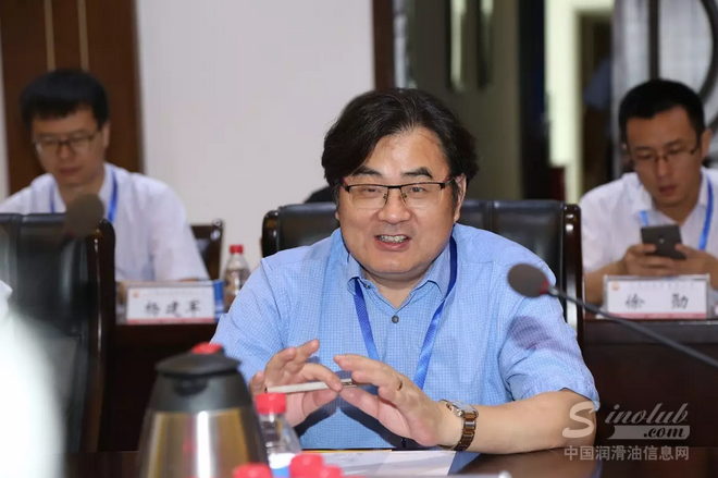 汽车零部件,润滑油,昆仑润滑油,发动机