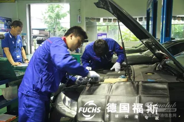 你会是英雄城里“福斯汽车服务技能大赛”的英雄吗？