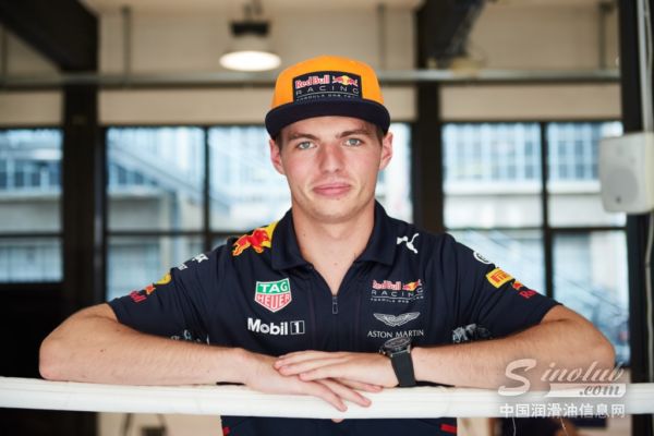 124次激烈对抗——维斯塔潘和里卡多在每次F1大奖赛中都承受了什么？