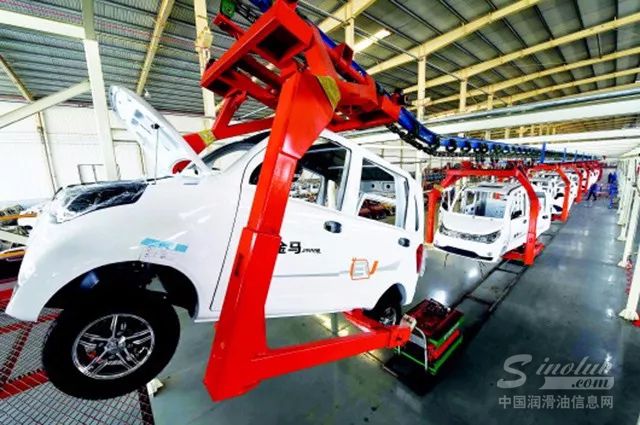 中日专家：中长期内新能源汽车经济性仍弱于燃油车