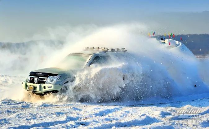 不是所有全合成润滑油，都能称为捷乐MAX！