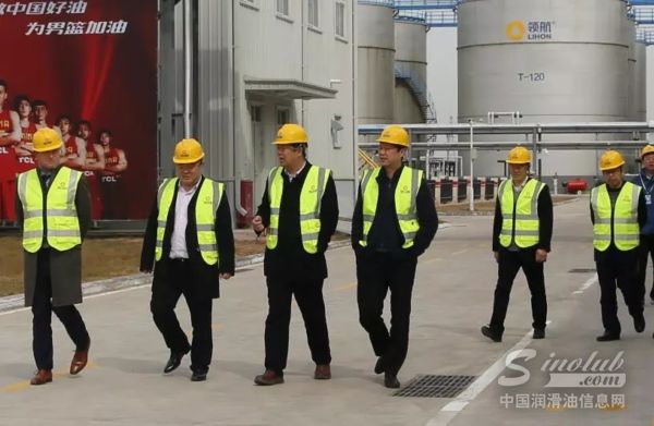 雅富顿亚太总裁Sean Spencer一行到领航润滑油开展技术交流