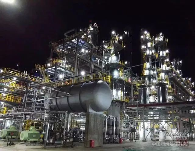 全球化工利润创10年新高 中国民营石化弯道超车