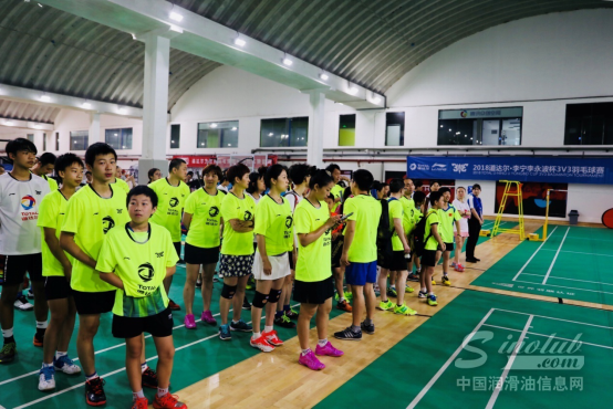 道达尔李宁李永波杯3v3羽毛球赛热度继续 世界冠军徐晨助阵武汉站