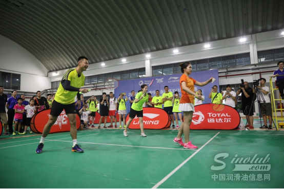 道达尔李宁李永波杯3v3羽毛球赛热度继续 世界冠军徐晨助阵武汉站