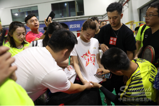 道达尔李宁李永波杯3v3羽毛球赛热度继续 世界冠军徐晨助阵武汉站