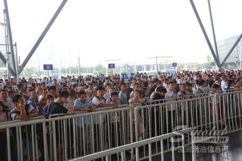 抓趋势、促交流、帮业务 2018 CIAAF郑州展盛大开幕