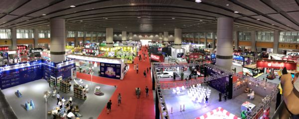 逛了广州雅森展  知道汽车后市场可以这样做