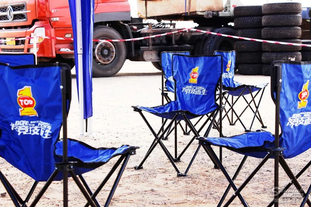 阿拉善英雄会前奏响起，峰火骑士与TOP1润滑油为梦而战！