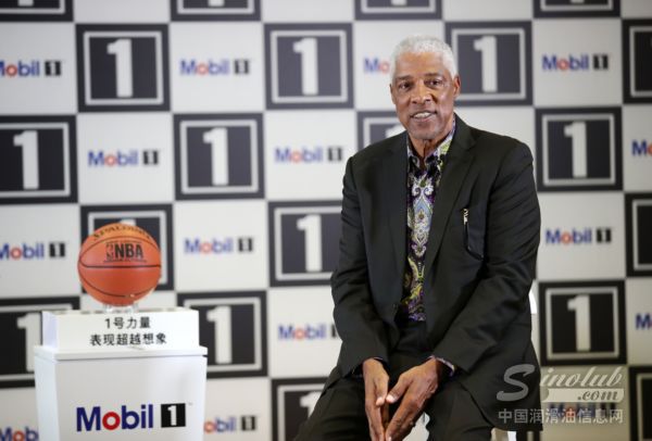 NBA传奇球星朱利叶斯-欧文