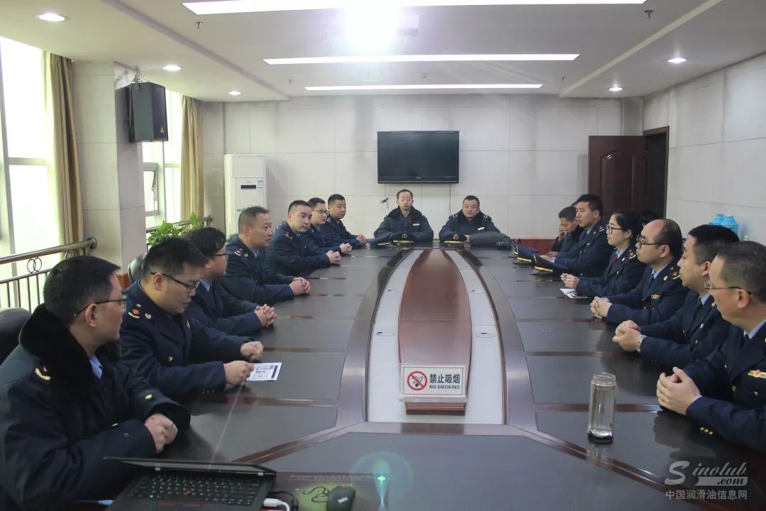 阆中这几家店疑售冒牌润滑油,319桶油均被查获!