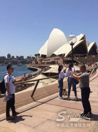 大名鼎鼎的悉尼歌剧院