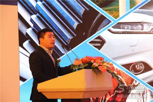 路博润技术经理冒春做技术展示