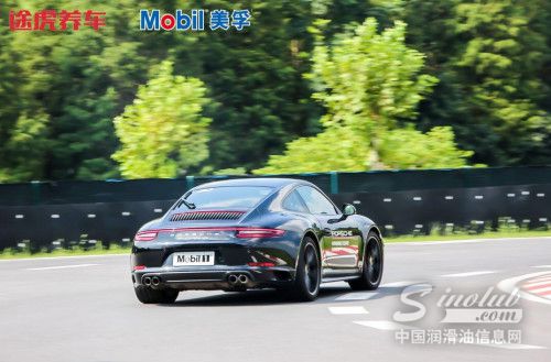 保时捷911加持的赛道野性之美