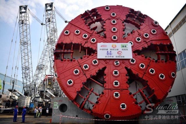 如何给超大直径盾构机