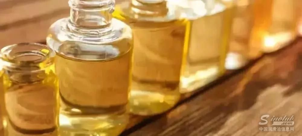 齿轮油颜色深，气味重，是质量有问题吗？