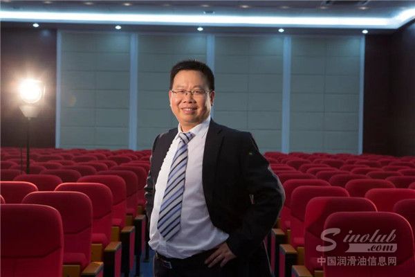 龙蟠科技董事长石俊峰领军编著，新版《润滑一点通》即将上市