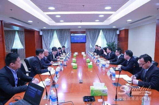 中国石化长城润滑油与振华重工签订战略合作协议