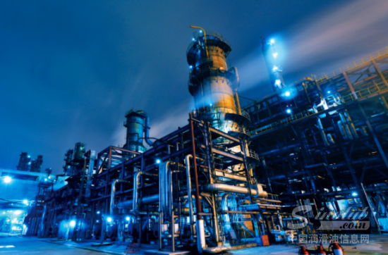 全球炼油业面临能源转型长期巨大挑战