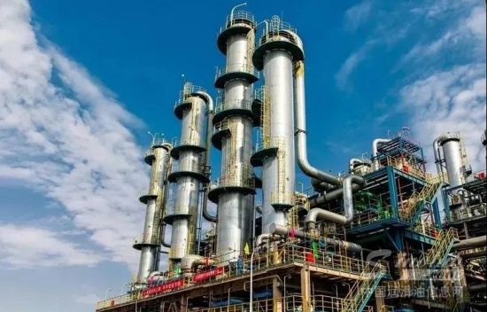 中国石化、万华化学、恒力石化、荣盛石化前三季度归母净利润规模居前