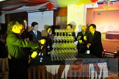 川润股份2010年元旦酒会圆满落幕