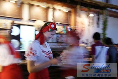 上海世博会上最迷人微笑（组图）