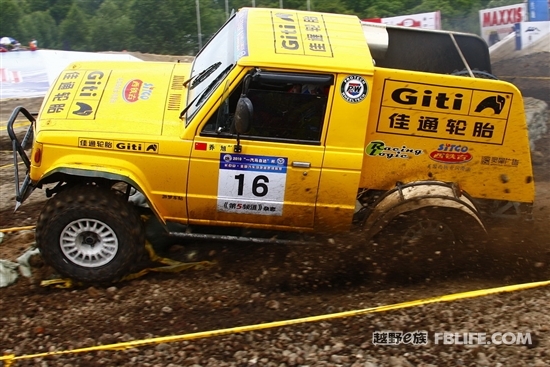 西铁古润滑油助佳通轮胎车队连夺冠