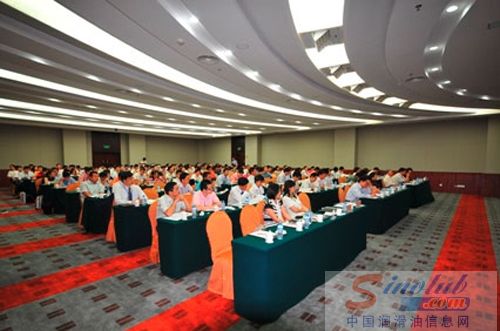 康普顿当选为“中国汽车工程学会燃料与润滑油分会”理事单位