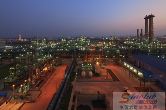 道康宁、瓦克联合投资中国最大有机硅综合生产基地建成投产