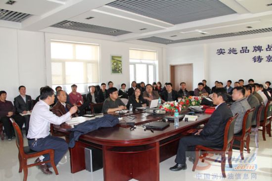 引航石化召开一季度销售工作大会