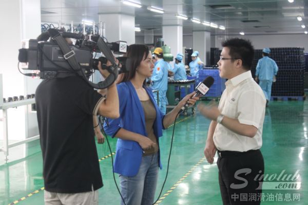 毅峰汽配销售总监李科先生