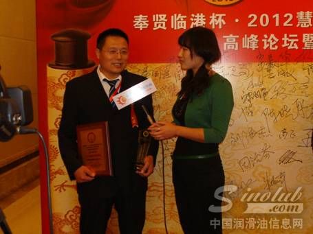 山推小松销售公司代表王子冬