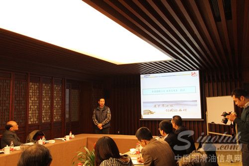 源根石化董事长姚连志先生