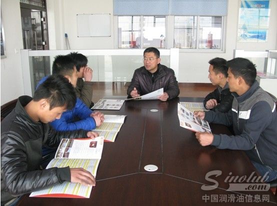 小松纯正工业油